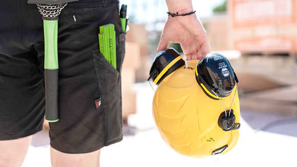 Occupational safety - Hand protection, hearing protection, eye protection 